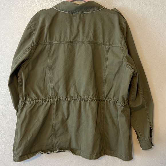 Maurice’s Military Style Jacket Embroidery Distressed Toggle Waist Sz 2 - Picture 4 of 10